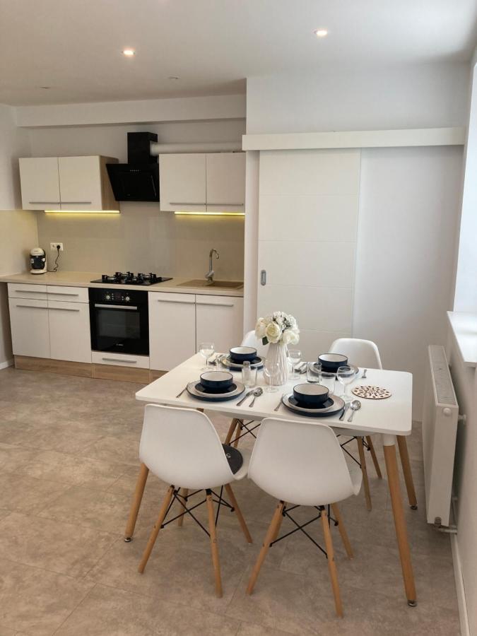 פישטני Apartman Duna מראה חיצוני תמונה