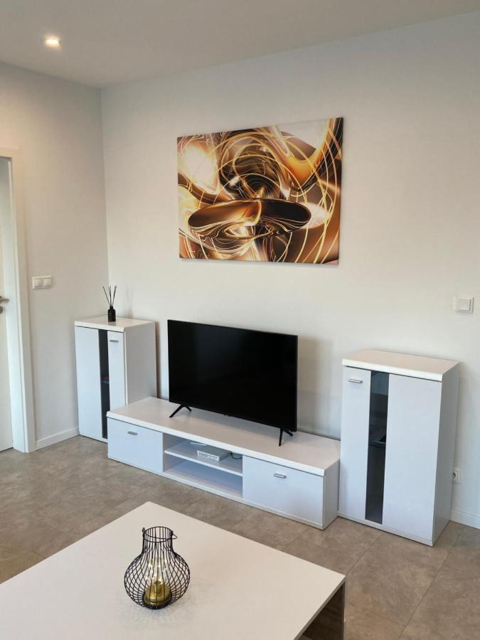 פישטני Apartman Duna מראה חיצוני תמונה